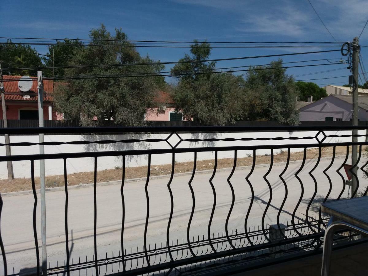 Alojamento Das Laranjeiras Fernao Ferro Εξωτερικό φωτογραφία