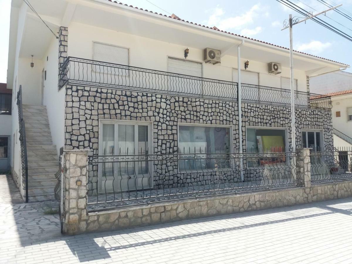 Alojamento Das Laranjeiras Fernao Ferro Εξωτερικό φωτογραφία